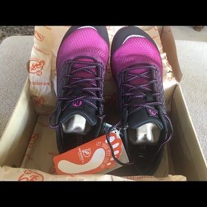 Merrill 10M Ascend Glove Running Shoes